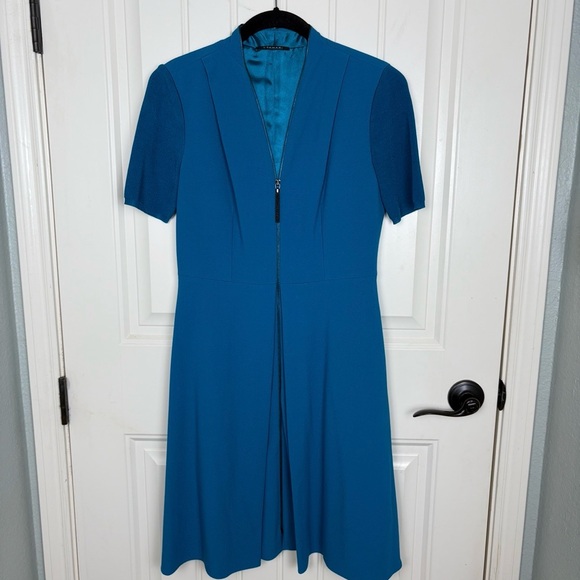 T Tahari Dresses & Skirts - Tahari Tailored Zip-Front Blue Dress | Size 4 | Work to Cocktail
